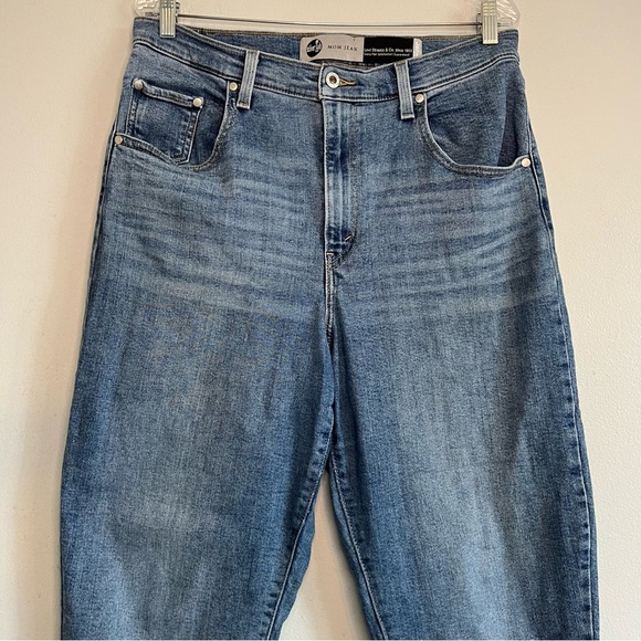 Levi's Silver Tab Mom Jeans Baggy High Rise Ankle Sz 32x27 Wasit 32 Light Wash - Picture 4 of 13